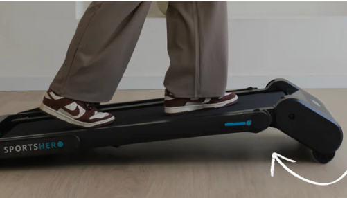 Pourquoi un tapis de course avec inclinaison est plus efficace pour brûler les graisses
